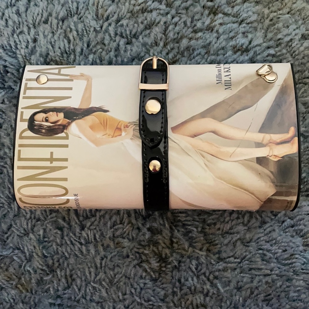 NWOT CLUTCH-LA CONFIDENTIAL MAGAZINE COVER
